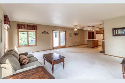 2507 N Lisa Street, Appleton, WI 54914 - Photo 5