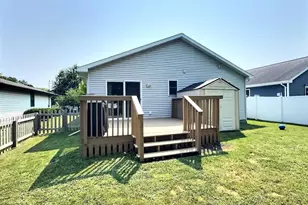 1821 Ohio St, Oshkosh, WI 54902 - Photo 21