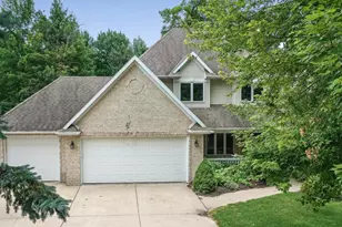 2941 S Telemark Cir, Green Bay, WI 54313 - Photo 1