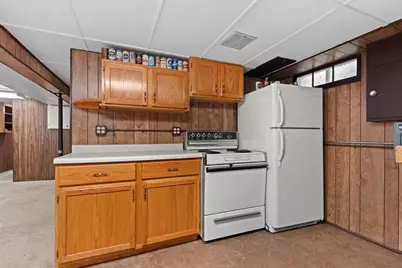 1926 Hillview Drive, Green Bay, WI 54202 - Photo 35