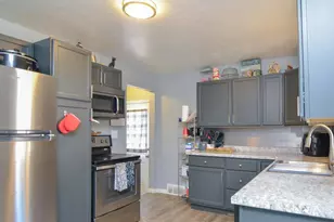 816 E Harrison St, Appleton, WI 54915 - Photo 7