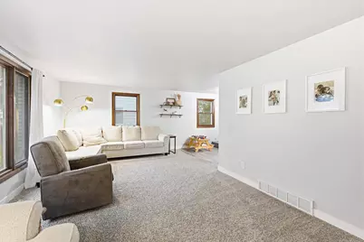 1698 Beaver Dam Drive, Green Bay, WI 54304 - Photo 5