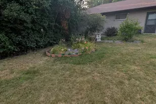 285 Oak St, Berlin, WI 54923 - Photo 7