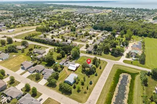 W6576 Manitowoc Rd, Menasha, WI 54952 - Photo 11