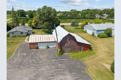W6576 Manitowoc Road, Menasha, WI 54952 - Photo 3