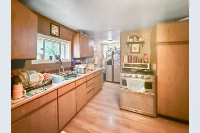1123 Elizabeth Avenue, Marinette, WI 54143 - Photo 7
