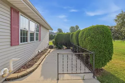 120 Southlake Circle, Fond du Lac, WI 54935 - Photo 21