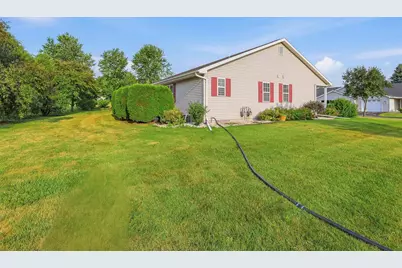 120 Southlake Circle, Fond du Lac, WI 54935 - Photo 19