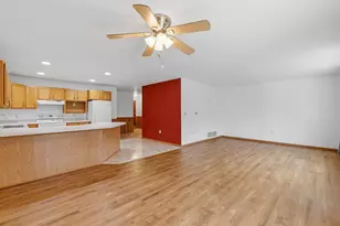 120 Southlake Cir, Fond du Lac, WI 54935 - Photo 3