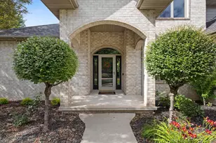 236 E Thornbrook Ln, Appleton, WI 54913 - Photo 5