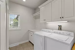236 E Thornbrook Ln, Appleton, WI 54913 - Photo 17