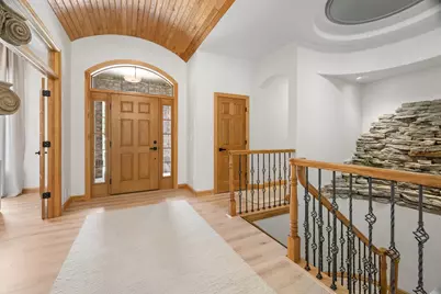 2870 Sleepy Hollow Drive, Green Bay, WI 54311 - Photo 3