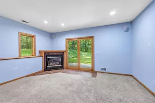 3240 Crystal Creek Ct, Suamico, WI 54313 - Photo 43