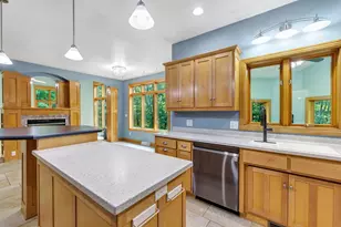 3240 Crystal Creek Ct, Suamico, WI 54313 - Photo 21