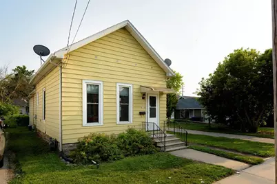 115 E Irving Avenue, Oshkosh, WI 54901 - Photo 1