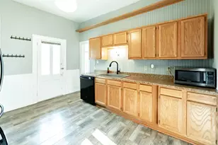 115 E Irving Ave, Oshkosh, WI 54901 - Photo 7