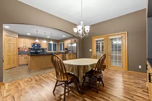 4013 E Benvalley Dr, Appleton, WI 54913 - Photo 7