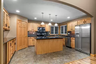 4013 E Benvalley Dr, Appleton, WI 54913 - Photo 3