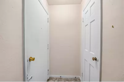 822 Winford Avenue, Green Bay, WI 54303 - Photo 3