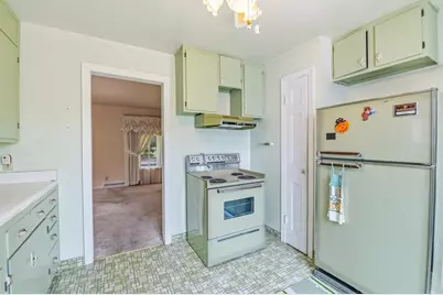 822 Winford Avenue, Green Bay, WI 54303 - Photo 9
