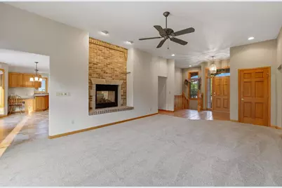 W5174 Kennedy Drive, Fond du Lac, WI 54935 - Photo 13