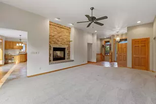 W5174 Kennedy Dr, Fond du Lac, WI 54935 - Photo 13