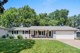 1254 April Ln, Green Bay, WI 54304 - Photo 5