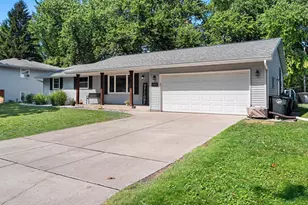 1254 April Ln, Green Bay, WI 54304 - Photo 7