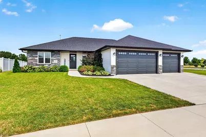 578 Pauls Place, Oshkosh, WI 54904 - Photo 1