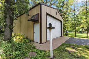 5909 Indian Shrs Rd, Winneconne, WI 54986 - Photo 17
