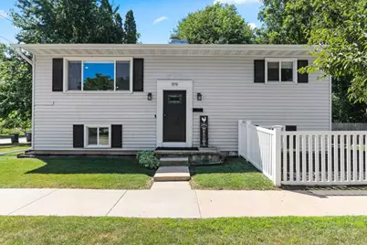 919 E Tennessee Avenue, Oshkosh, WI 54901 - Photo 47