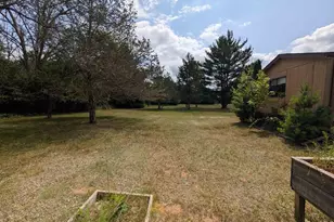 614 Spruce Cir, Redgranite, WI 54970 - Photo 23