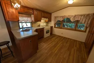 614 Spruce Cir, Redgranite, WI 54970 - Photo 9