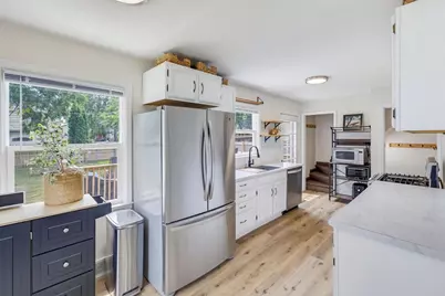 34903 Parkway Drive, Oconomowoc, WI 53066 - Photo 7