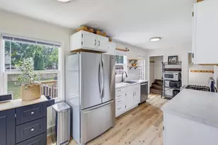 34903 Parkway Dr, Oconomowoc, WI 53066 - Photo 7