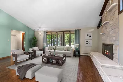 2424 Pinehurst Circle, Green Bay, WI 54302 - Photo 5