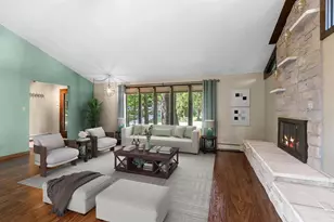 2424 Pinehurst Cir, Green Bay, WI 54302 - Photo 5