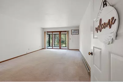 288 Campbell Road #Unit B, Oshkosh, WI 54902 - Photo 9