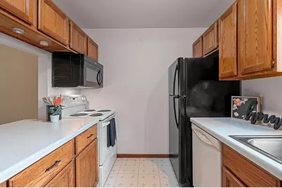 288 Campbell Road #Unit B, Oshkosh, WI 54902 - Photo 17