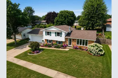 552 Menlo Park Road, Green Bay, WI 54302 - Photo 1