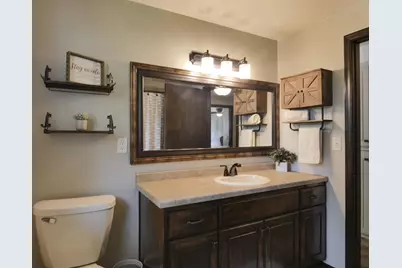412 Dewey Decker Drive, Green Bay, WI 54313 - Photo 19