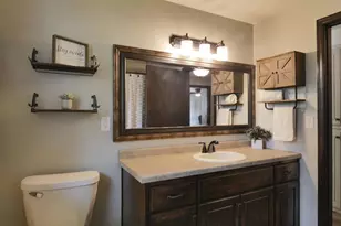 412 Dewey Decker Dr, Green Bay, WI 54313 - Photo 19