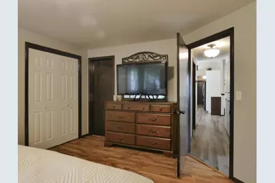 412 Dewey Decker Drive, Green Bay, WI 54313 - Photo 17
