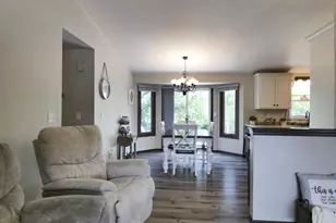 412 Dewey Decker Dr, Green Bay, WI 54313 - Photo 15