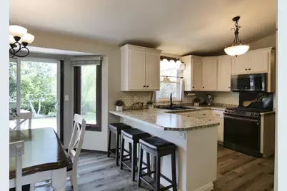 412 Dewey Decker Drive, Green Bay, WI 54313 - Photo 5