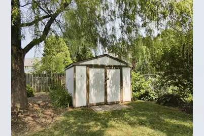 412 Dewey Decker Drive, Green Bay, WI 54313 - Photo 33