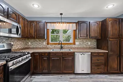 1270 Hannah Street, Green Bay, WI 54303 - Photo 17