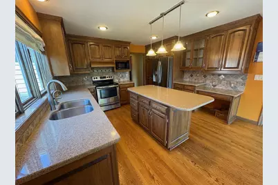 820 Windover Court, Green Bay, WI 54313 - Photo 11