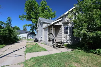 1407 N Main Street, Oshkosh, WI 54901 - Photo 1