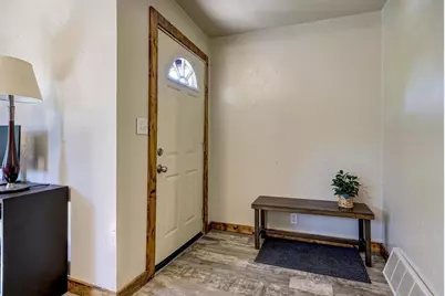1407 N Main Street, Oshkosh, WI 54901 - Photo 7